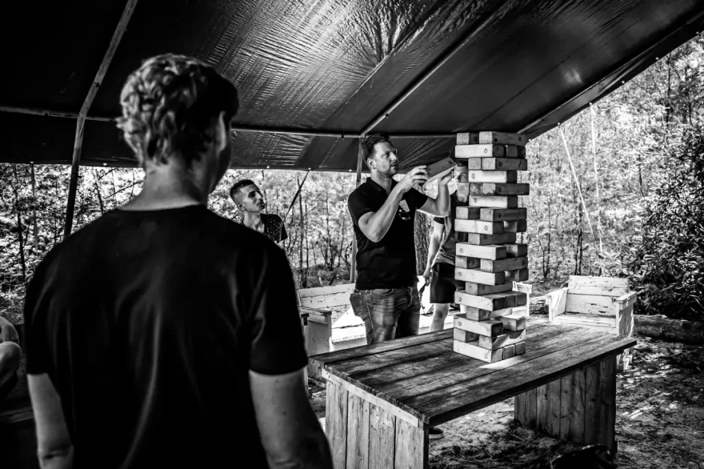 Mega Jenga spel bij Outdoors Holten
