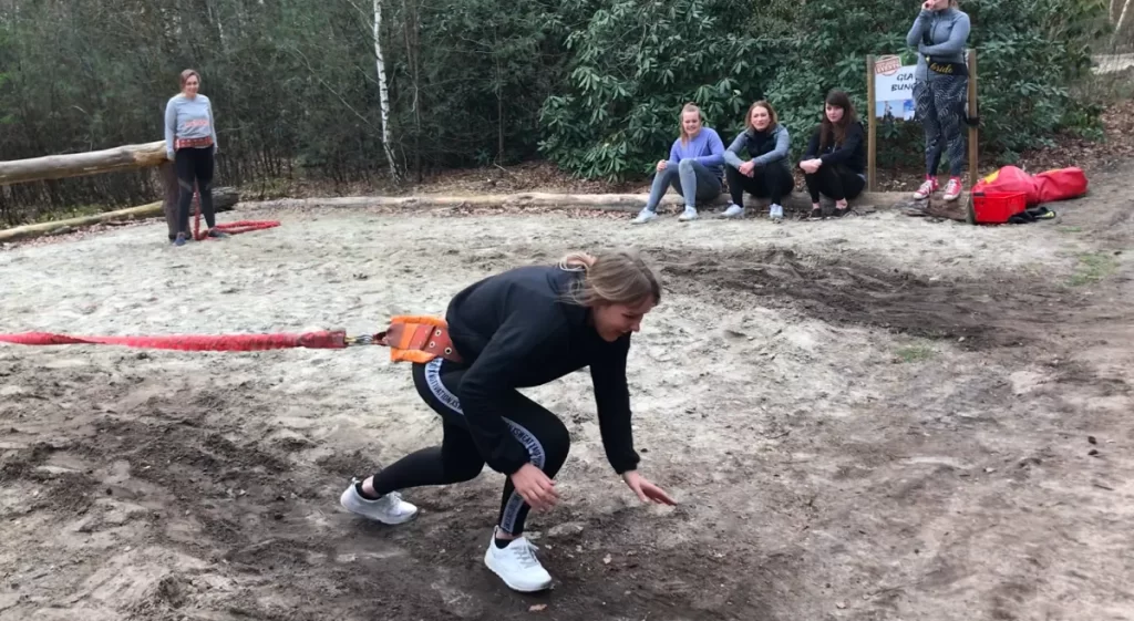 Bungee run als outdoor activiteit bij Outdoors in Holten (Twente / Overijssel)